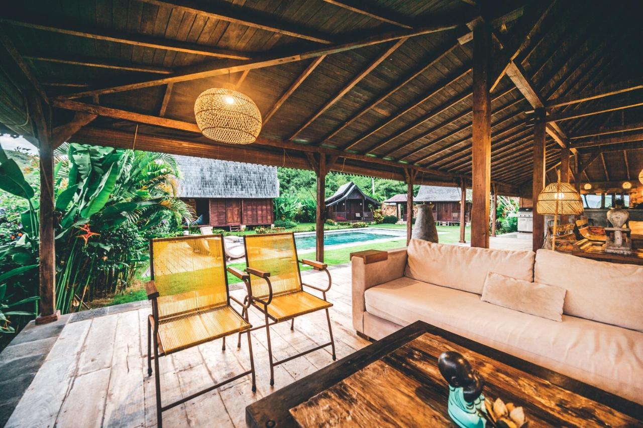 Villa Ellya Areguling, For 8-10 Pax Kuta  Buitenkant foto