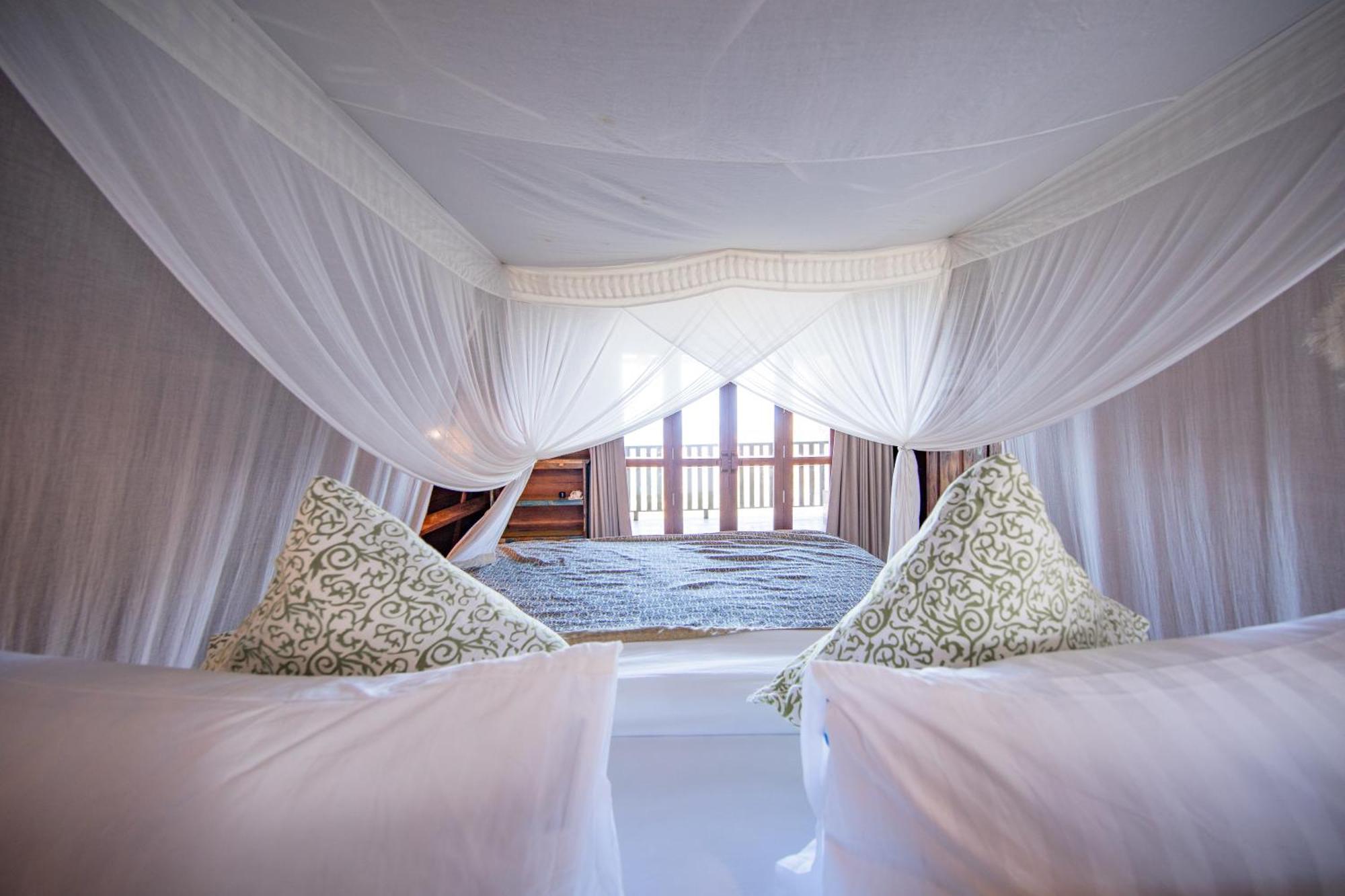 Villa Ellya Areguling, For 8-10 Pax Kuta  Buitenkant foto