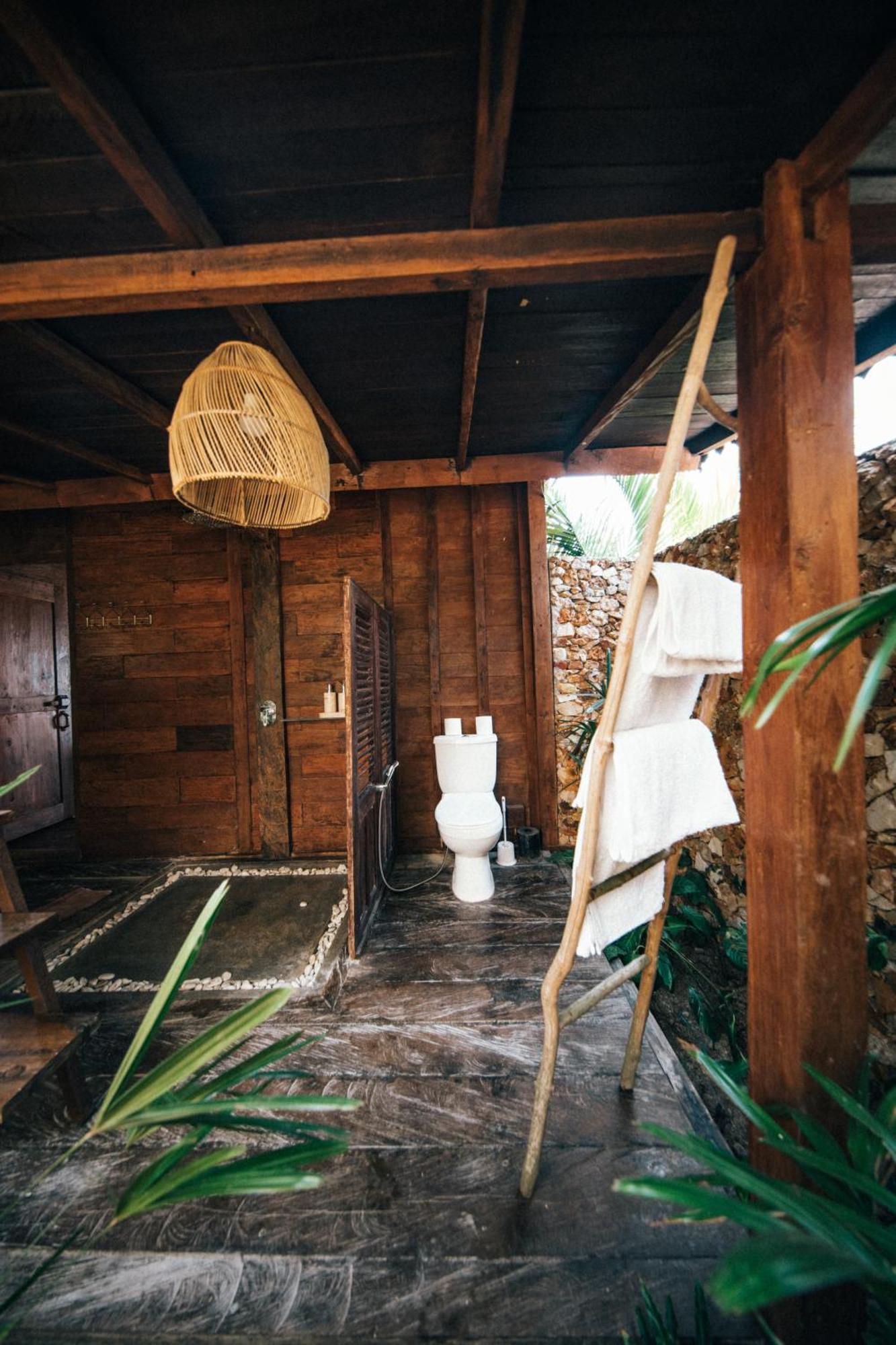 Villa Ellya Areguling, For 8-10 Pax Kuta  Buitenkant foto